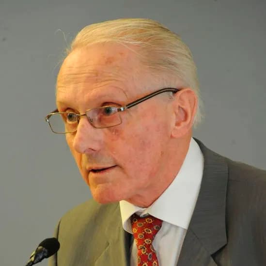  Gerard Van den Aardweg